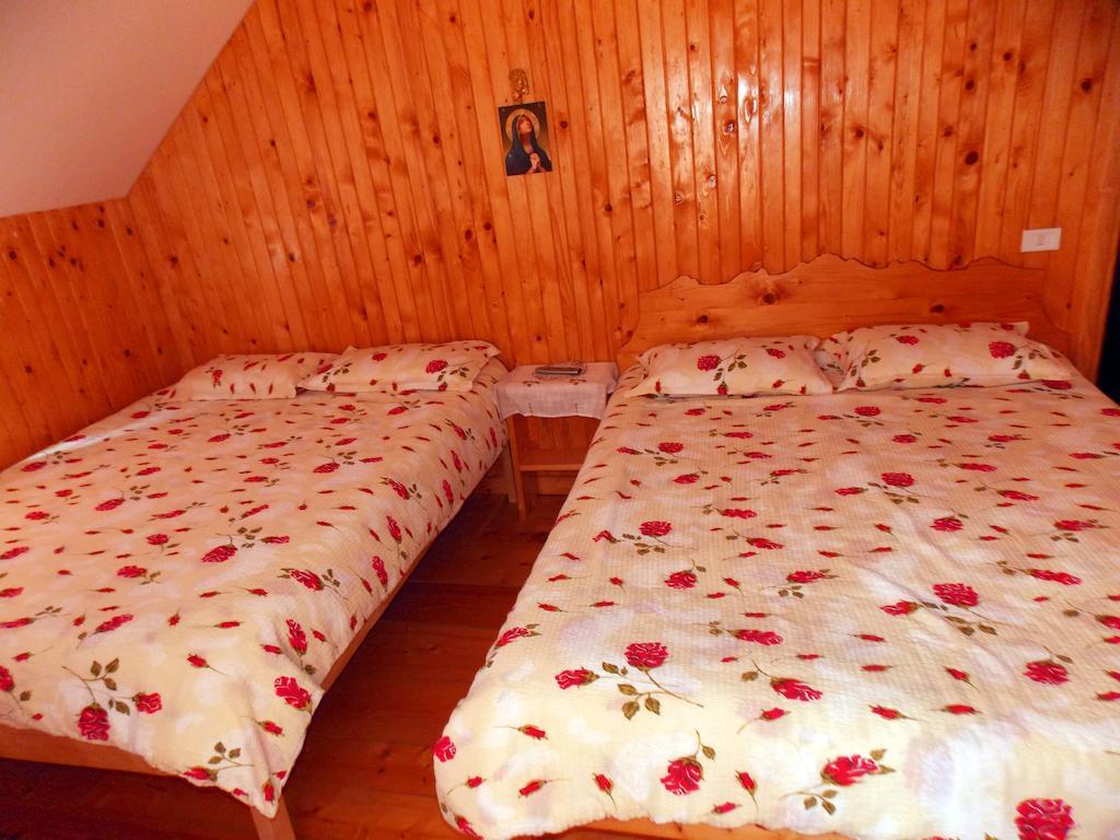 Pensiunea Paradiso Poiana Teiului Oda fotoğraf